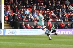 "He Is a Sore Loser!" – Swindon Town Legend Fires Back at Walsall Manager Mat Sadler Over Bitter Post-Match Comments