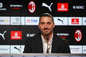 "Questa è la decisione arbitrale più stupida che abbia mai visto!" – Zlatan Ibrahimovic attacca gli arbitri, affermando che hanno aiutato la Lazio a battere il Milan