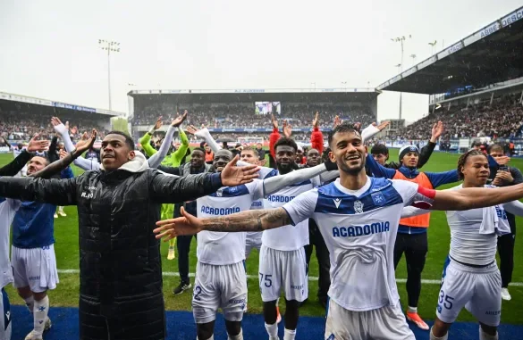 fbl-fra-ligue2-auxerre-paris-fc-1-585x390
