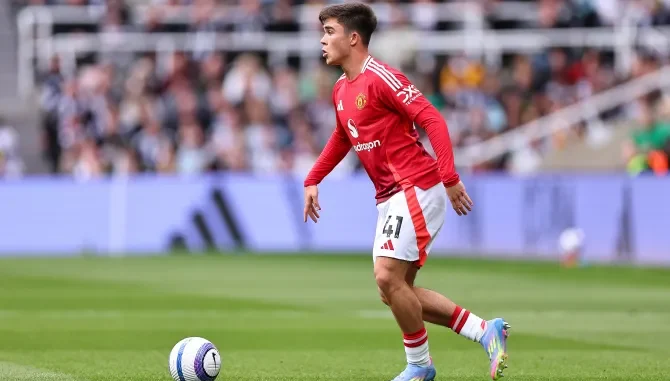 harry-amass-manchester-united-premier-986993250